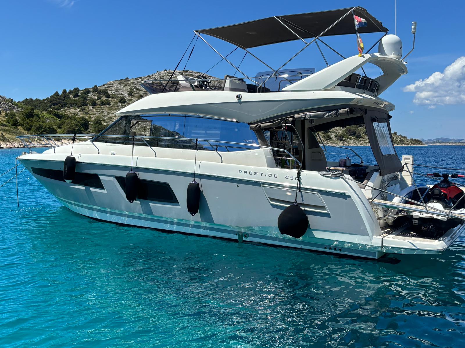 Prestige 450 Fly project photograph 2