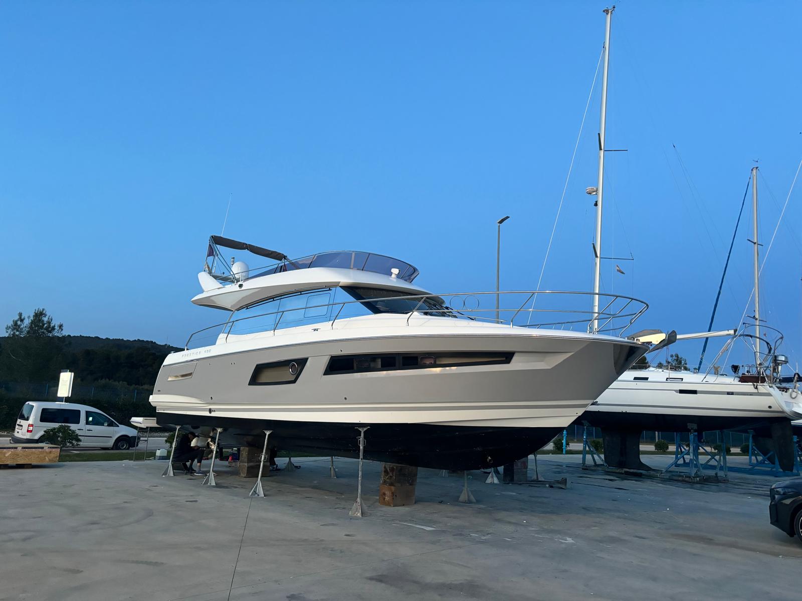 Prestige 450 Fly project photograph 8