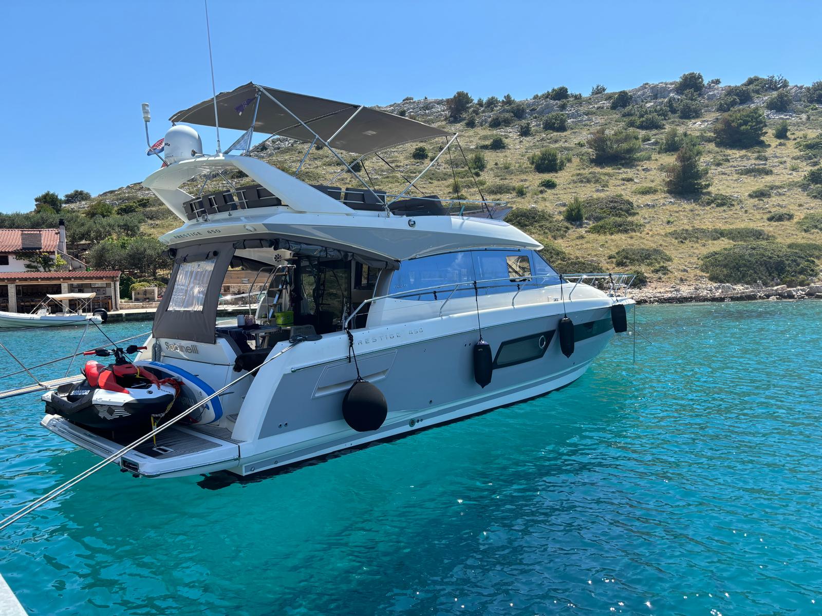 Prestige 450 Fly project photograph 5