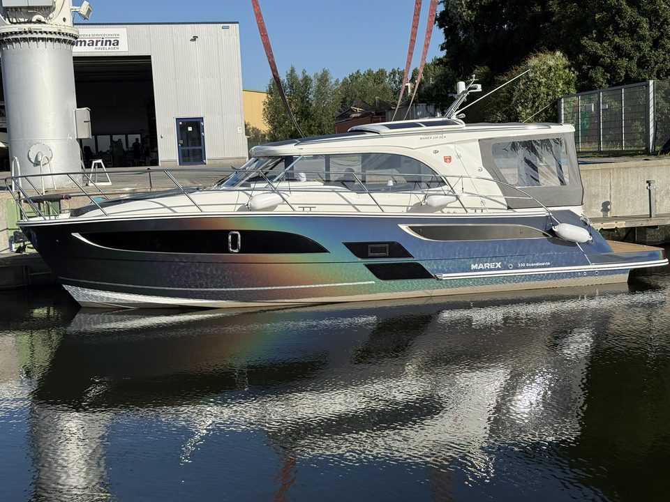 Antifouling-Folie vs. Antifouling-Farbe: Was ist besser für Ihre Yacht?